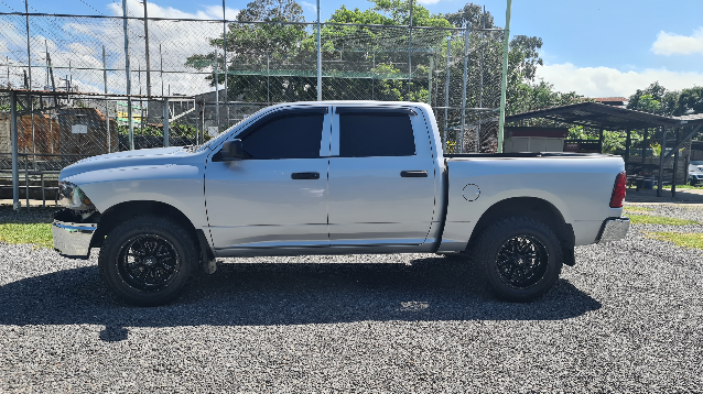 DODGE RAM 1500 - 2011